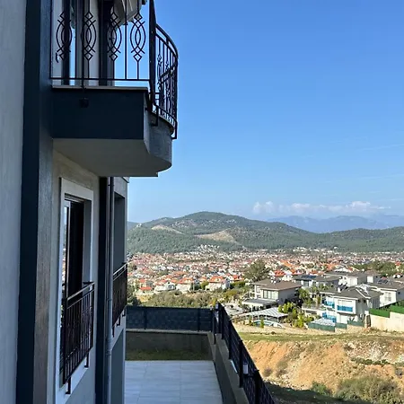 Dag Ve Sehir Manzarali 호텔 4*